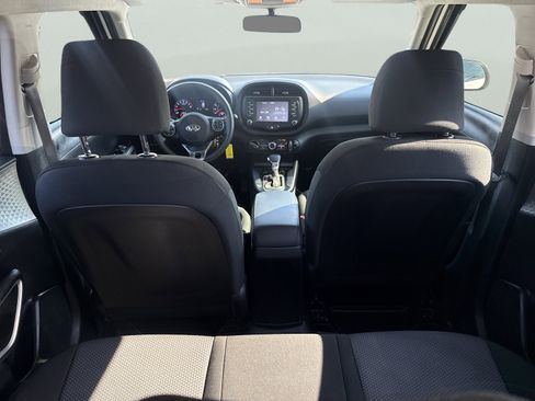 Used 2020 Kia Soul LX FWD image 10