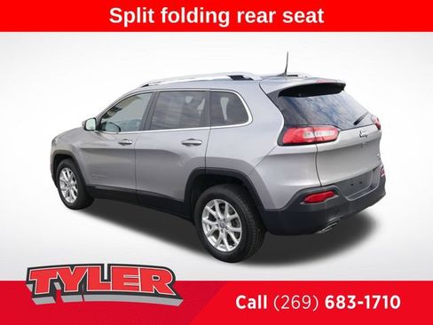 Used 2016 Jeep Cherokee Latitude FWD image 5