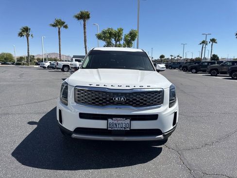 Used 2020 Kia Telluride LX FWD image 3