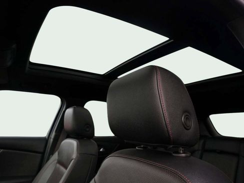 Used 2022 Chevrolet Blazer RS w/ Enhanced Convenience Package image 28