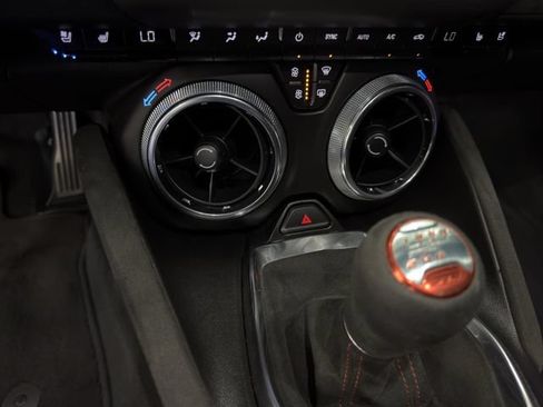 Certified 2019 Chevrolet Camaro ZL1 RWD image 21
