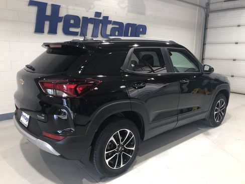 New 2025 Chevrolet TrailBlazer LT w/ Convenience Package image 3