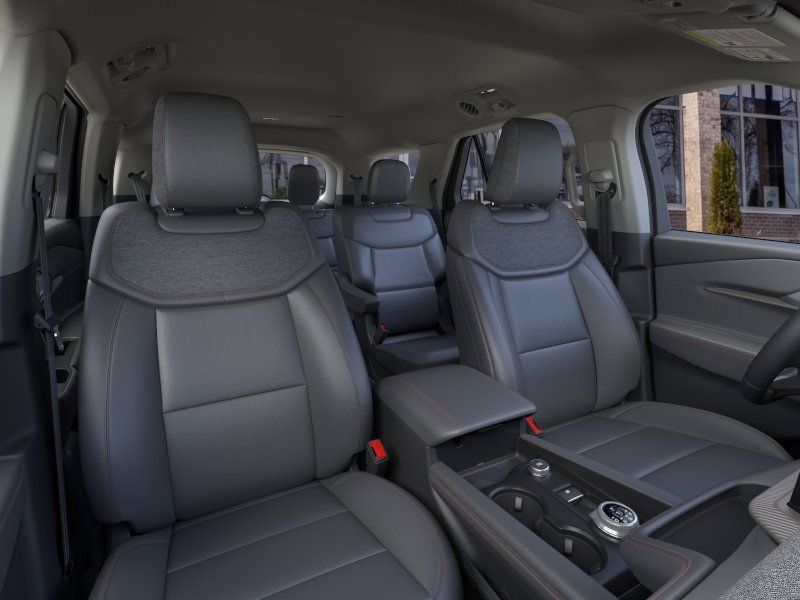 Used 2026 Ford Explorer Active w/ Active Comfort Package AWD/4WD image 12