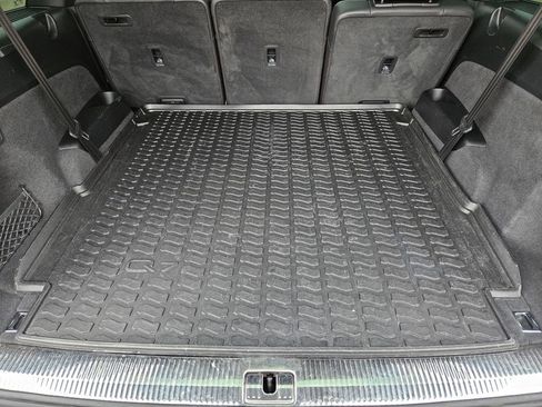 Used 2021 Audi SQ7 Premium Plus w/ Driver Assistance Package image 30