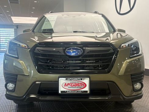 Used 2023 Subaru Forester Limited AWD/4WD image 2