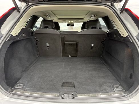 Certified 2025 Volvo XC60 B5 Plus image 12