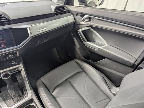 Used 2021 Audi Q3 2.0T Premium w/ Convenience Package image 8