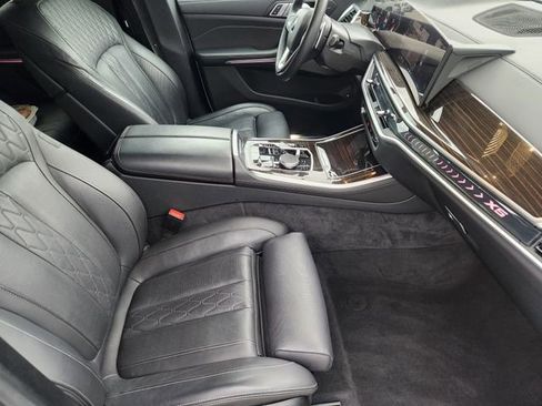 Used 2025 BMW X5 xDrive50e AWD/4WD image 11
