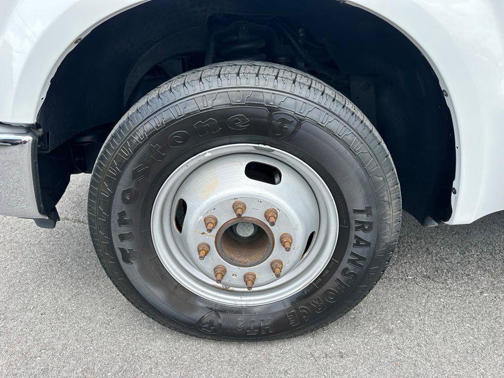 Used 2008 Ford F350 XL RWD image 14