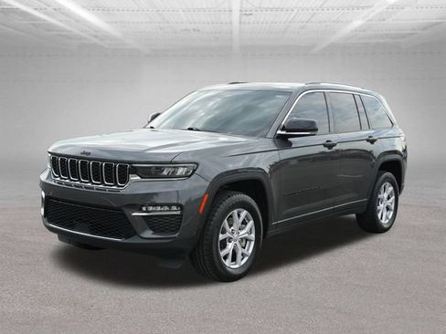 Used 2022 Jeep Grand Cherokee Limited AWD/4WD image 3