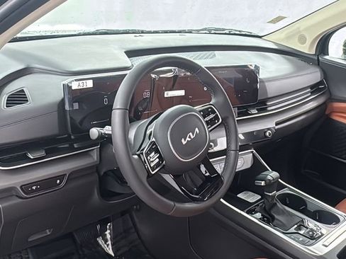 New 2026 Kia Carnival EX FWD image 39