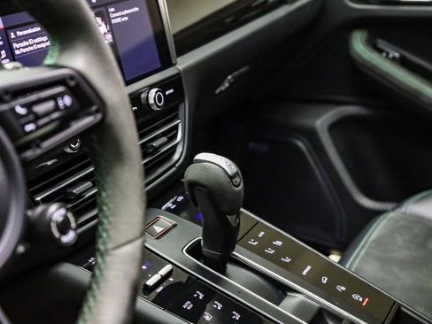 Certified 2023 Porsche Macan GTS image 27