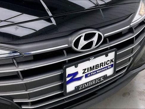 Used 2019 Hyundai Elantra SE w/ Cargo Package FWD image 30
