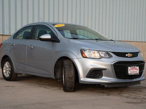 Used 2018 Chevrolet Sonic LT FWD image 5