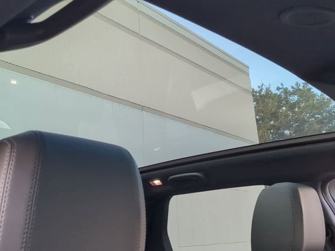 Used 2025 Land Rover Discovery Sport Dynamic SE image 19