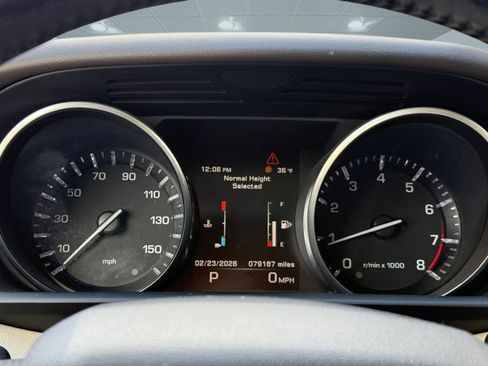 Used 2014 Land Rover Range Rover Sport HSE image 19