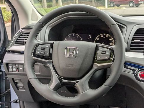 New 2026 Honda Odyssey Touring image 17