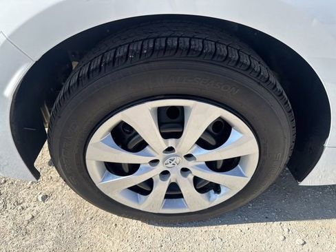 Used 2024 Toyota Corolla LE image 23