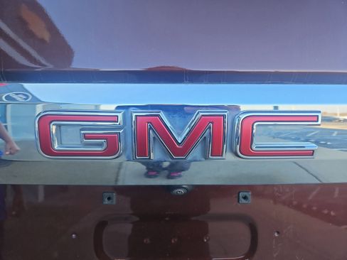 Used 2023 GMC Yukon SLT image 27