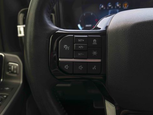 Used 2023 Ford F250 Lariat w/ Lariat Ultimate Package AWD/4WD image 26
