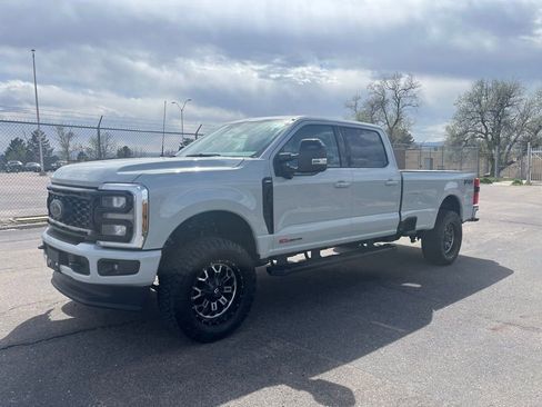Used 2025 Ford F350 Lariat w/ Black Appearance Package image 3
