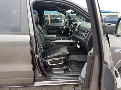 New 2026 RAM 1500 Laramie w/ Laramie Southwest Edition AWD/4WD image 15