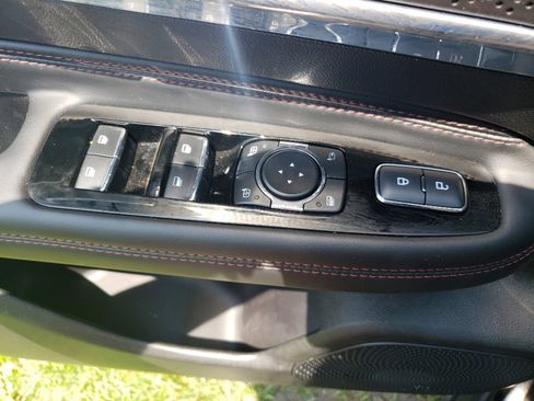 Used 2024 Lincoln Corsair Reserve w/ Equipment Group 201A image 21