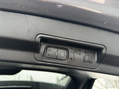 Certified 2022 Ford Explorer XLT w/ Equipment Group 202A image 45