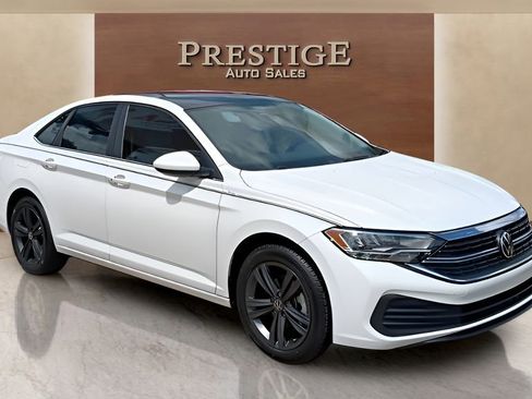Used 2023 Volkswagen Jetta SE FWD image 16