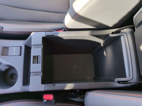 Certified 2025 Subaru Crosstrek 2.5i Limited w/ Crosstrek Mirror Package image 15