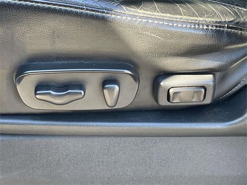 Used 2015 Nissan Armada Platinum w/ 2nd Row Captain Seat Package image 22