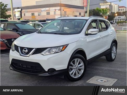Used 2017 Nissan Rogue Sport SV image 1