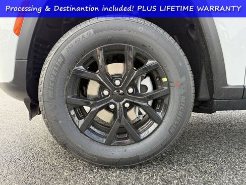 New 2026 Jeep Grand Cherokee Altitude AWD/4WD image 9