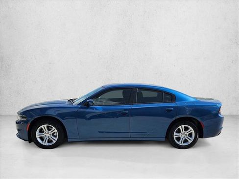 Used 2022 Dodge Charger SXT RWD image 9