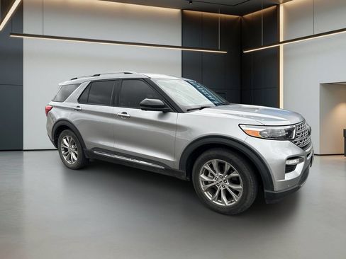 Used 2021 Ford Explorer Limited RWD image 9