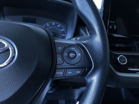 Used 2025 Toyota Corolla LE image 26