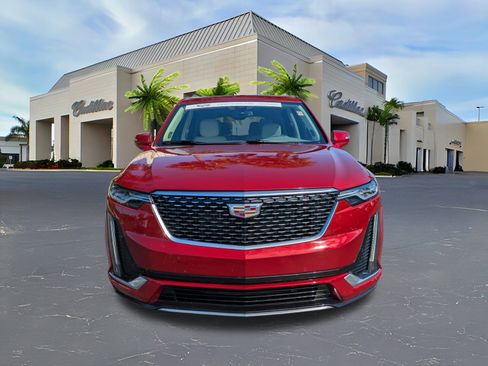 Certified 2023 Cadillac XT6 Premium Luxury image 8