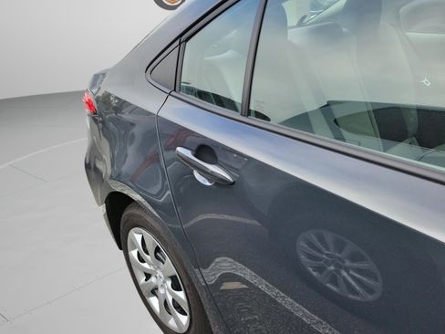 Used 2025 Toyota Corolla LE w/ Convenience Package image 21