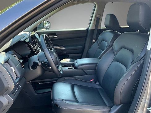 Certified 2025 Nissan Pathfinder SL AWD/4WD image 21