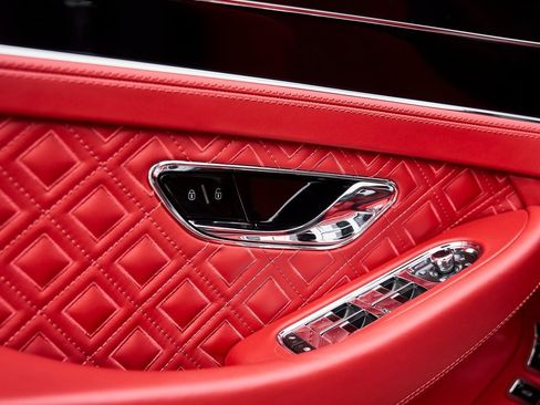 Used 2022 Bentley Continental GT image 29