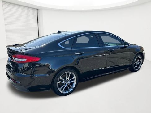 Used 2020 Ford Fusion Titanium FWD image 5