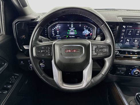 Used 2023 GMC Sierra 1500 Elevation w/ Preferred Package AWD/4WD image 11