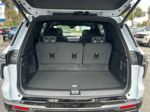 New 2026 Chevrolet Traverse High Country FWD image 11