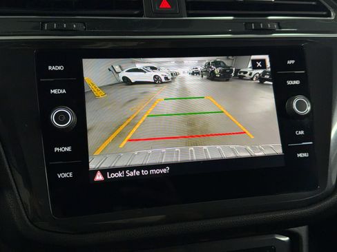 Used 2022 Volkswagen Tiguan SE FWD image 23