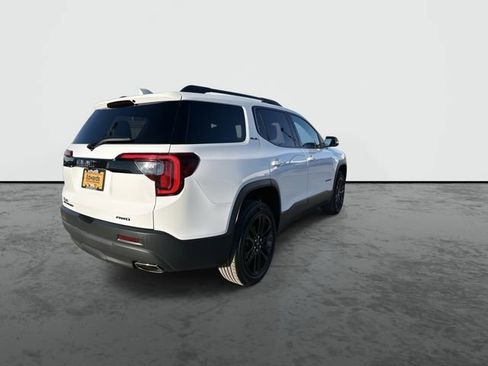 Used 2023 GMC Acadia SLE w/ Driver Convenience Package image 7