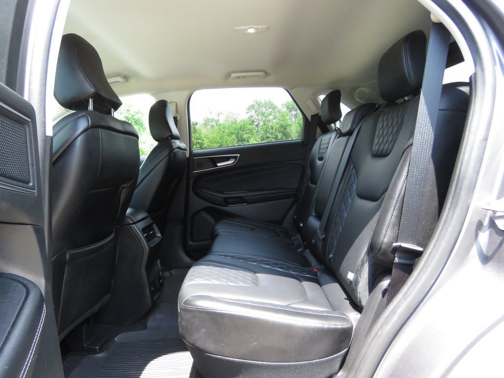 Used 2023 Ford Edge Titanium w/ Cargo Accessory Package AWD/4WD image 20