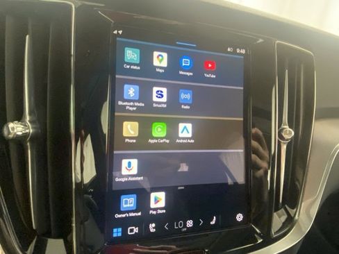 Certified 2025 Volvo S60 B5 Core image 22