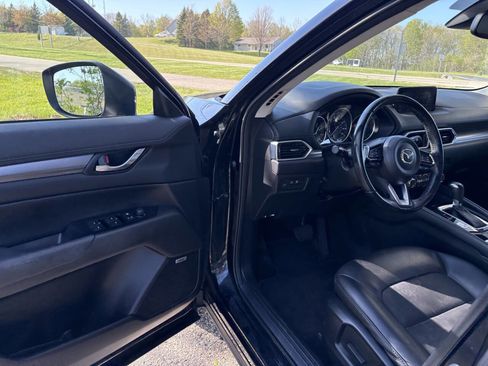 Used 2018 MAZDA CX-5 Touring w/ Preferred Equipment Package AWD/4WD image 11