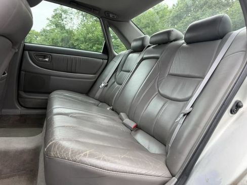 Used 2000 Toyota Avalon XL FWD image 12