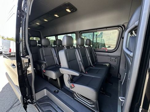 New 2025 Mercedes-Benz Sprinter 2500 image 17